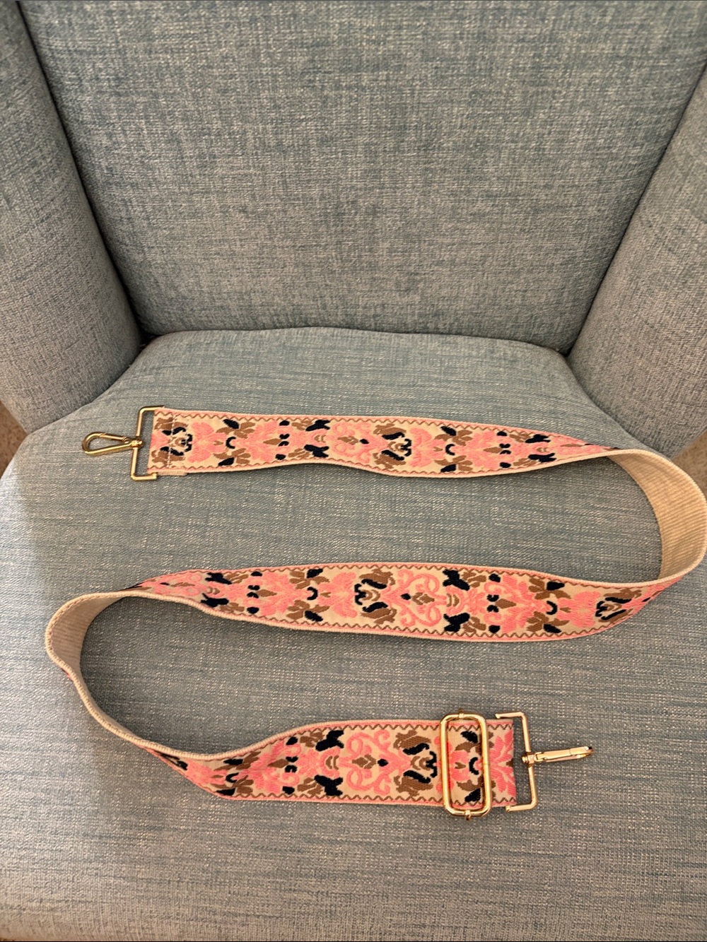 Adjustable Pink Floral-Patterned Crossbody Strap